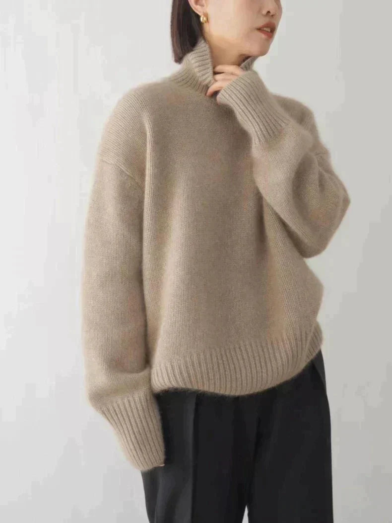 Karine™ - Comfortable and soft knitted turtleneck sweater
