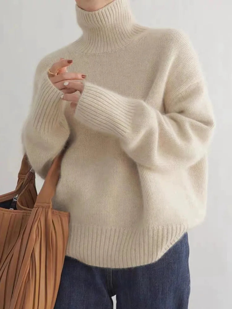 Karine™ - Comfortable and soft knitted turtleneck sweater