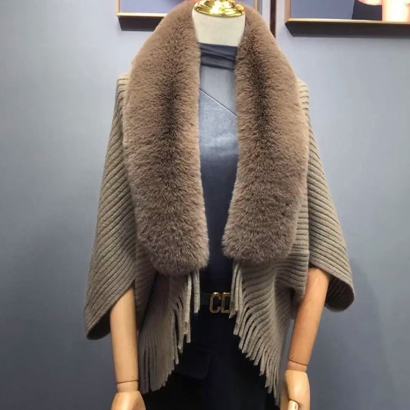 Martine™ - Elegant rabbit fur shawl for a luxurious winter